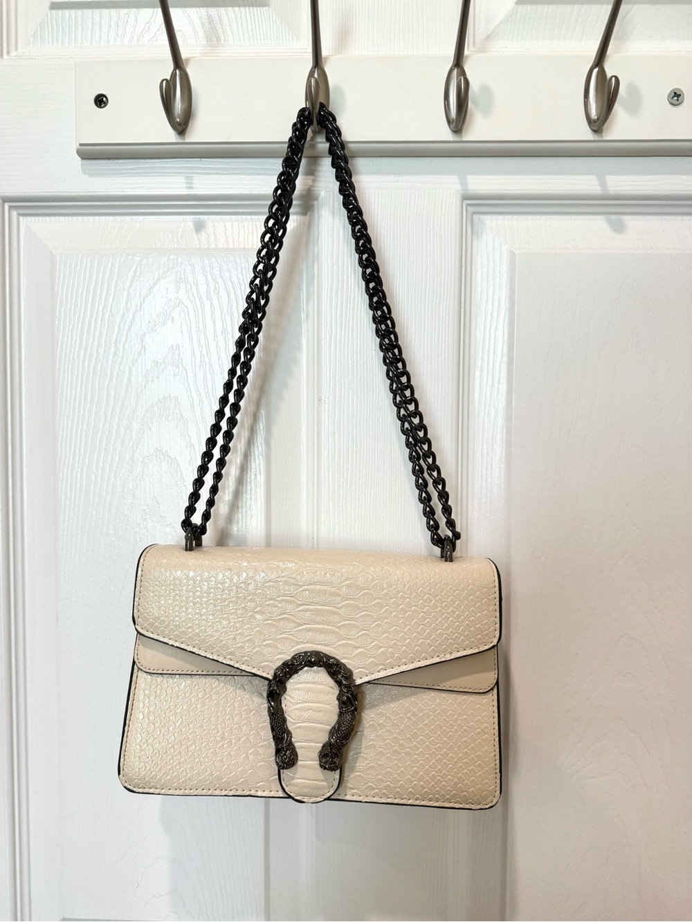 Cream Textured Shoulder Bag with Gunmetal Chain